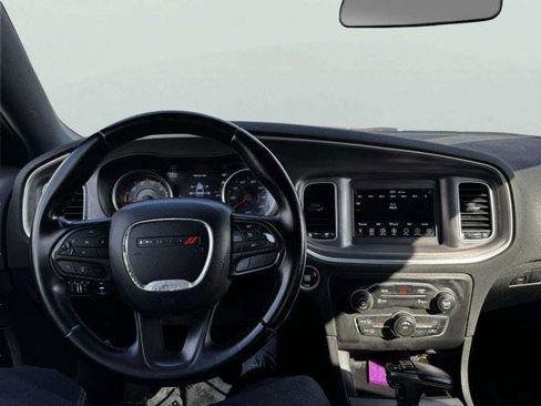 Used 2020 Dodge Charger SXT RWD image 26