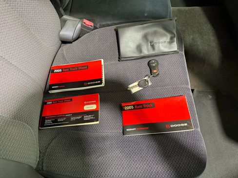 Used 2005 Dodge Ram 3500 Truck SLT image 31