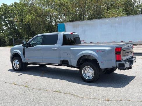 Certified 2025 Ford F450 Platinum w/ FX4 Off-Road Package AWD/4WD image 5