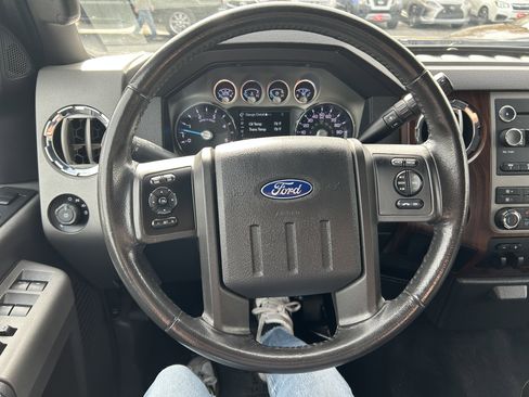 Used 2012 Ford F350 Lariat w/ Lariat Interior Pkg image 6