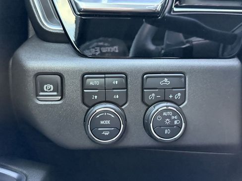 Certified 2024 Chevrolet Silverado 1500 LT Trail Boss w/ Convenience Package II AWD/4WD image 27