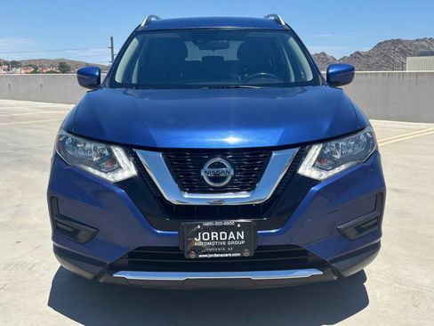 Used 2019 Nissan Rogue SV FWD image 3