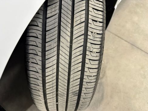 Used 2025 Nissan Sentra SV w/ All-Weather Package image 33