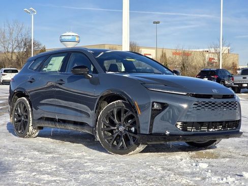 New 2025 Toyota Crown Signia image 2