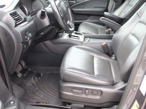 Used 2019 Honda Ridgeline RTL image 11