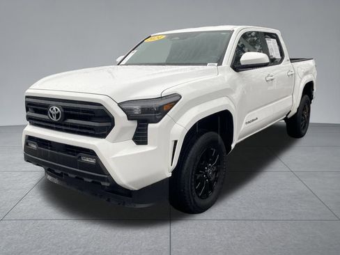 Used 2024 Toyota Tacoma SR5 image 2