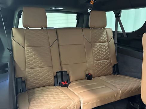 Used 2024 Cadillac Escalade ESV Sport w/ LPO, ONYX Package image 24