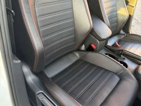 Used 2017 Volkswagen Jetta GLI FWD image 23