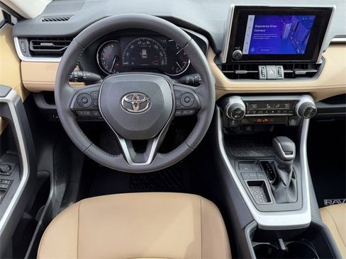 Used 2025 Toyota RAV4 XLE Premium image 12