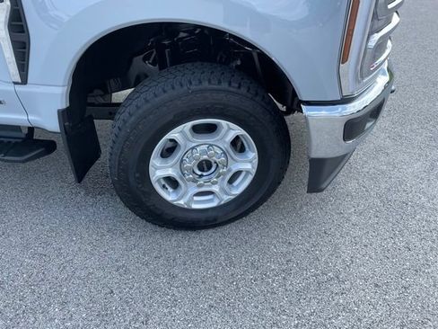 New 2026 Ford F250 XLT w/ XLT Premium Package AWD/4WD image 26