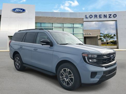 New 2026 Ford Expedition Active RWD image 3