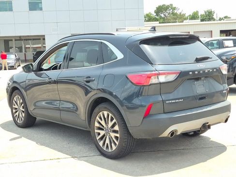Used 2022 Ford Escape Titanium w/ Class II Trailer Tow Package AWD/4WD image 3