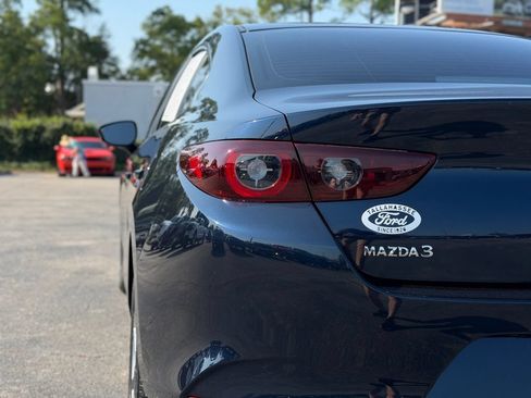 Used 2025 MAZDA MAZDA3 s FWD image 13