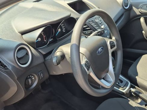 Used 2018 Ford Fiesta SE FWD image 10