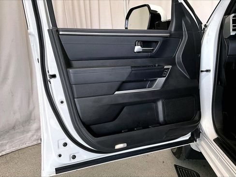 Used 2024 Toyota Tundra Platinum image 21