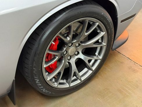 Used 2016 Dodge Challenger SRT w/ Technology Group RWD image 25