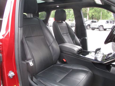 Used 2021 Land Rover Range Rover Evoque R-Dynamic SE image 21