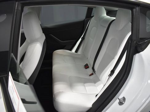 Used 2023 Tesla Model 3 Performance image 28