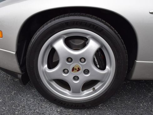 Used 1993 Porsche 928 GTS RWD image 4