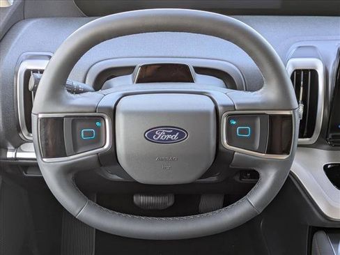 New 2025 Ford Expedition Active image 10