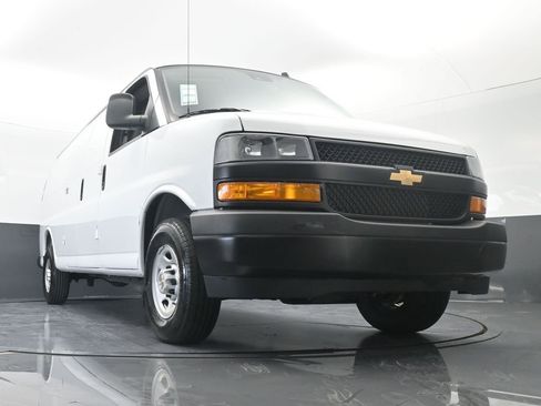 New 2025 Chevrolet Express 3500 Extended w/ Driver Convenience Package image 57
