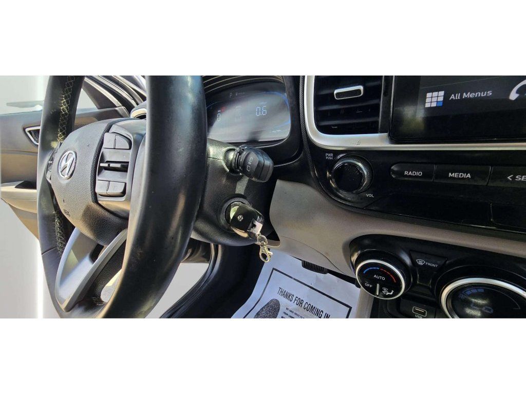 Used 2023 Hyundai Venue SEL w/ Cargo Package FWD image 11