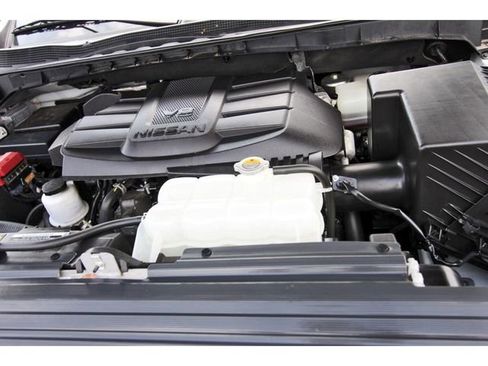 Used 2024 Nissan Titan PRO-4X image 31