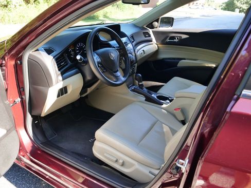 Used 2013 Acura ILX w/ Technology Package image 13