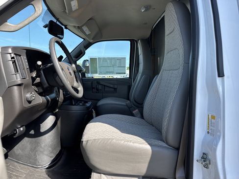 New 2026 GMC Savana 3500 Extended w/ Power Convenience Package image 16