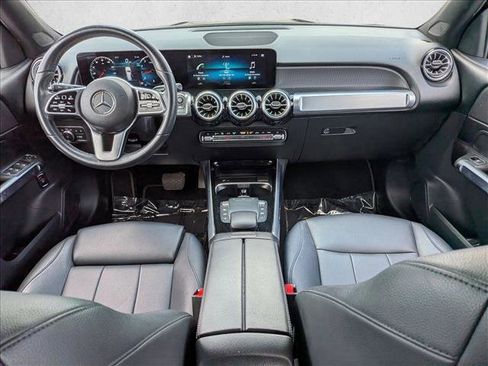 Used 2022 Mercedes-Benz GLB 250 image 15