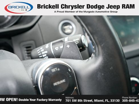 Used 2019 Land Rover Discovery SE AWD/4WD image 30