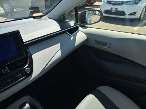 Used 2024 Toyota Corolla LE image 27