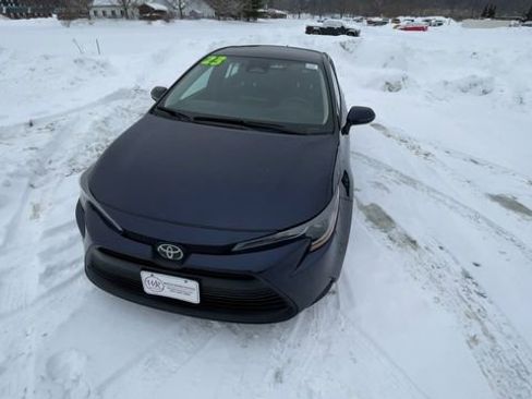 Certified 2023 Toyota Corolla LE image 3