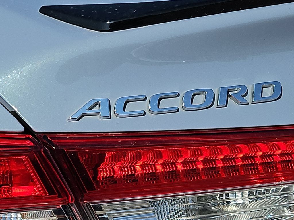 Used 2022 Honda Accord Sport image 5