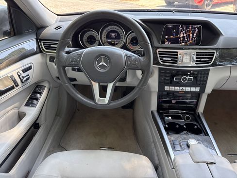 Used 2014 Mercedes-Benz E 350 Sedan image 12