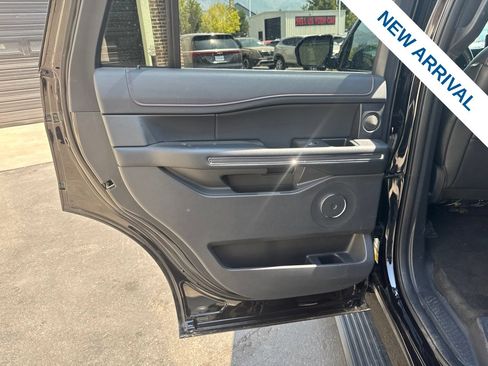 Used 2024 Ford Expedition Limited AWD/4WD image 17