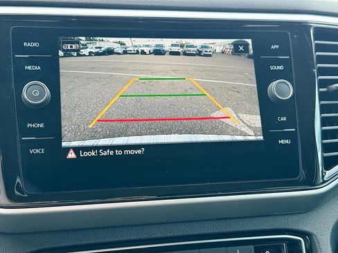 Used 2023 Volkswagen Atlas SE w/ Panoramic Sunroof Package image 34