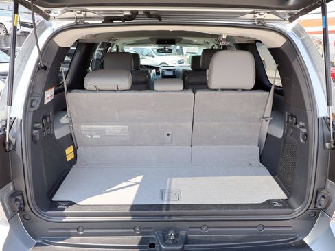 Used 2016 Toyota Sequoia Platinum RWD image 6