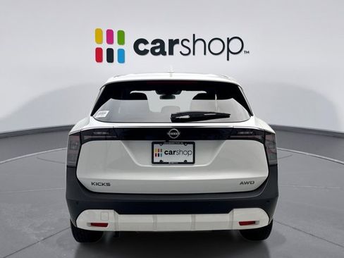 Used 2025 Nissan Kicks SV AWD/4WD image 4