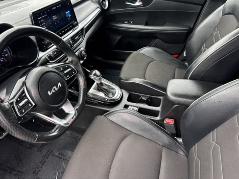 Used 2023 Kia Forte GT-Line w/ GT-Line Technology Package FWD image 9