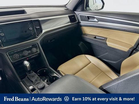 Used 2022 Volkswagen Atlas Cross Sport SEL R-Line AWD/4WD image 30
