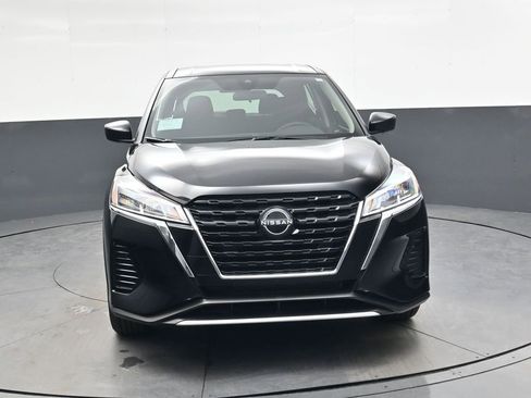 Certified 2025 Nissan Kicks Play S FWD image 14