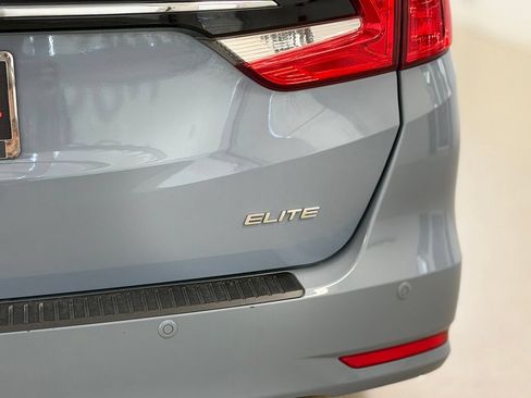 Used 2023 Honda Odyssey Elite image 7