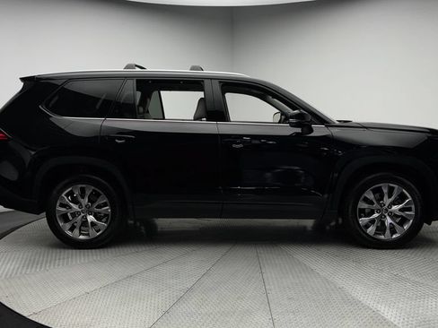 Certified 2024 Toyota Grand Highlander AWD image 43