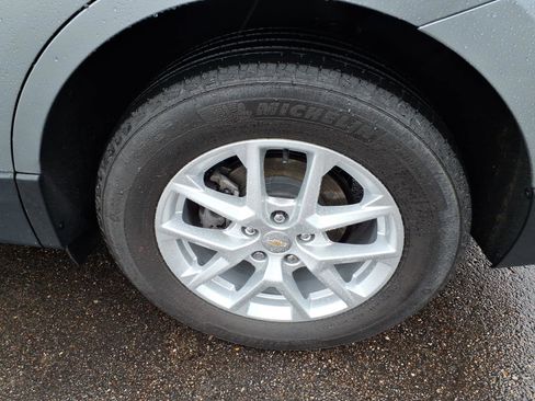 Used 2024 Chevrolet Equinox LT w/ LPO, Floor Liner Package image 13