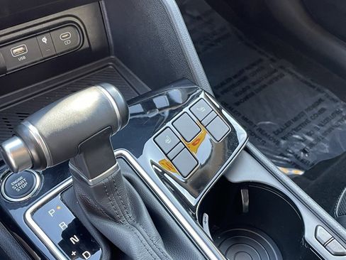 Certified 2023 Kia Sportage SX image 18