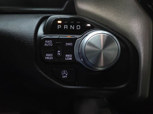 Used 2019 RAM 1500 Laramie AWD/4WD image 29