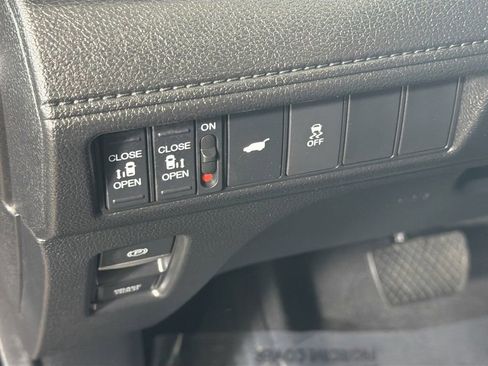 Used 2025 Honda Odyssey Sport-L image 13