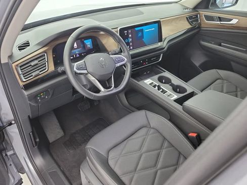 Used 2026 Volkswagen Atlas SE FWD image 18