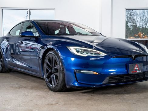Used 2021 Tesla Model S Plaid image 4